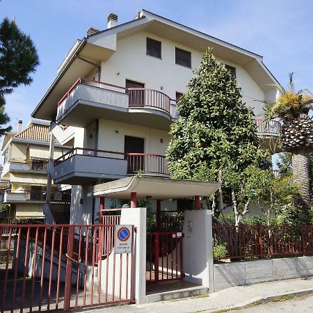 Apartment Magnolia By Interhome Porto d'Ascoli Ngoại thất bức ảnh