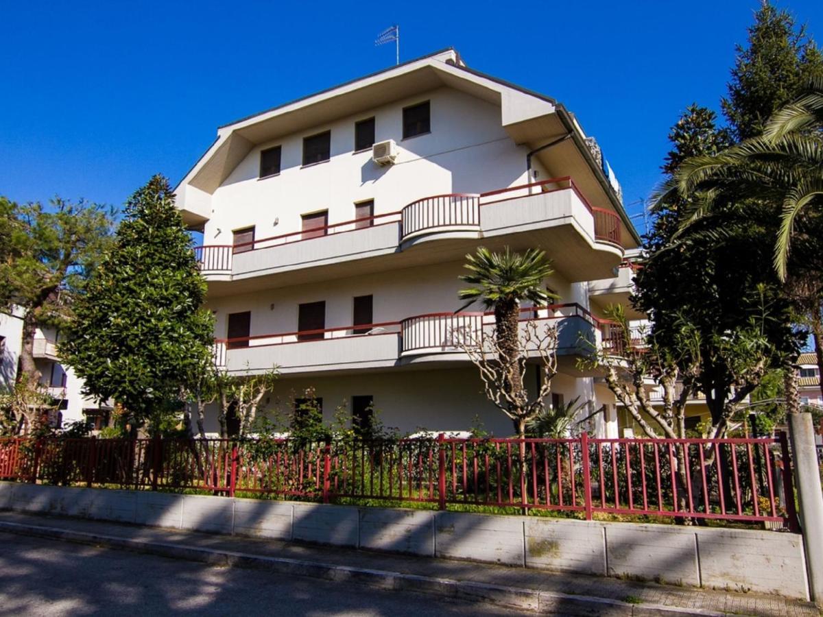 Apartment Magnolia By Interhome Porto d'Ascoli Ngoại thất bức ảnh